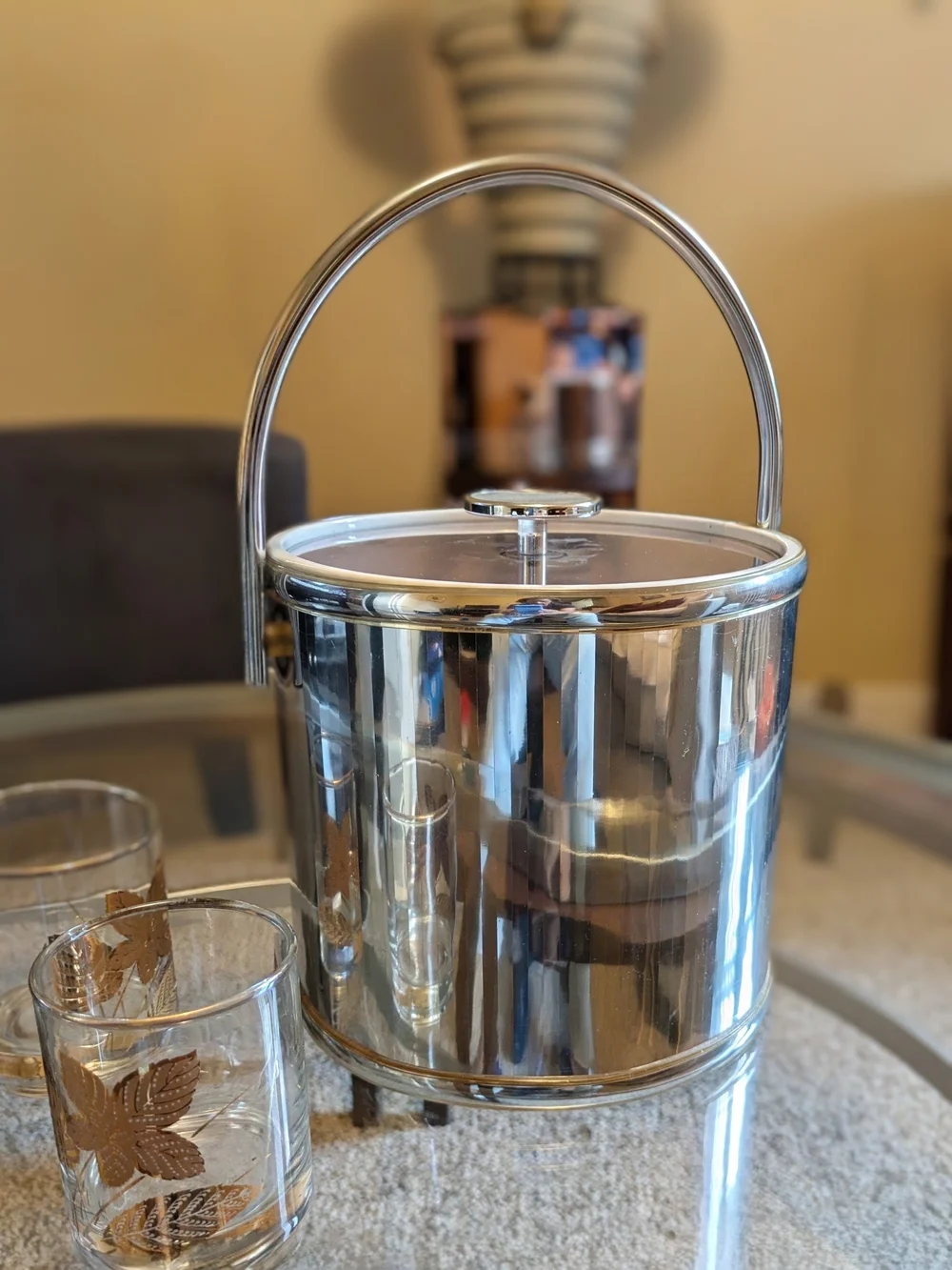 Stainless Steel Tabletop Ice Bucket with Handle and Lid - Silver